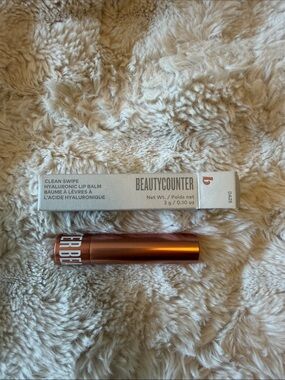 Beautycounter Clean Swipe Hyaluronic Lip Balm in Daze